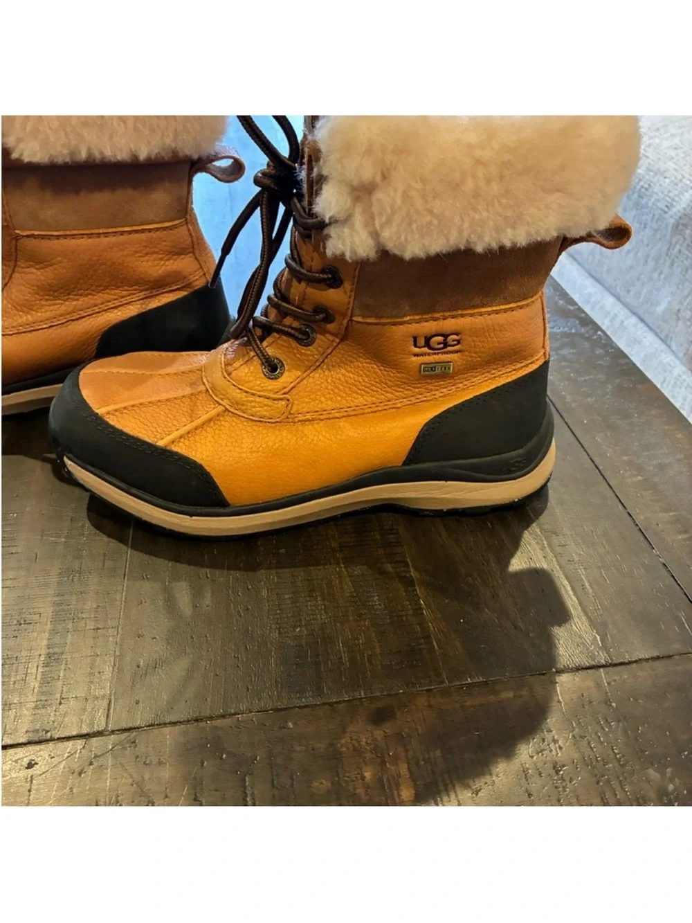 UGG Chestnut Tan Shearling-Trim Lace-Up Winter Boots